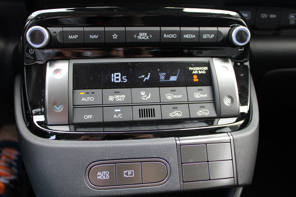 Hyundai Inster Hyundai INSTER E-Motion 49 kWh Navi/led/Cam/Pdc/Carplay “RIJKLAARPRIJS”