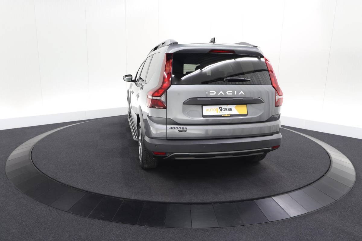 Dacia Jogger Dacia Jogger 1.6 Hybrid 140 Expression | 7 Zitplaatsen | Apple Carplay | Parkeersensoren