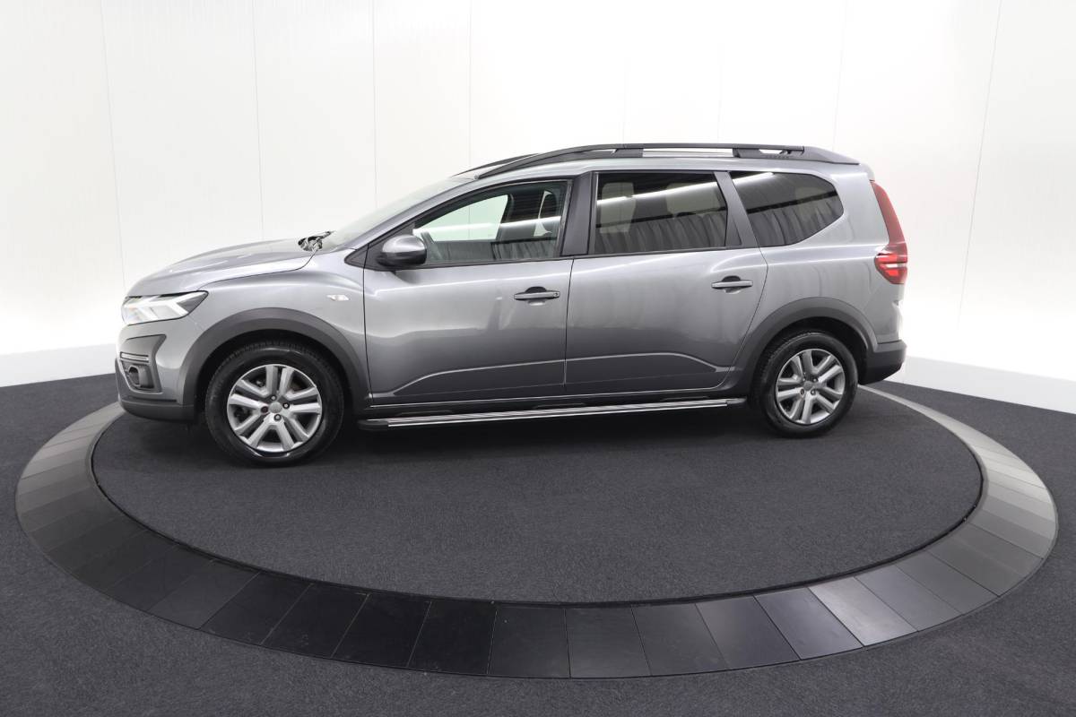 Dacia Jogger Dacia Jogger 1.6 Hybrid 140 Expression | 7 Zitplaatsen | Apple Carplay | Parkeersensoren