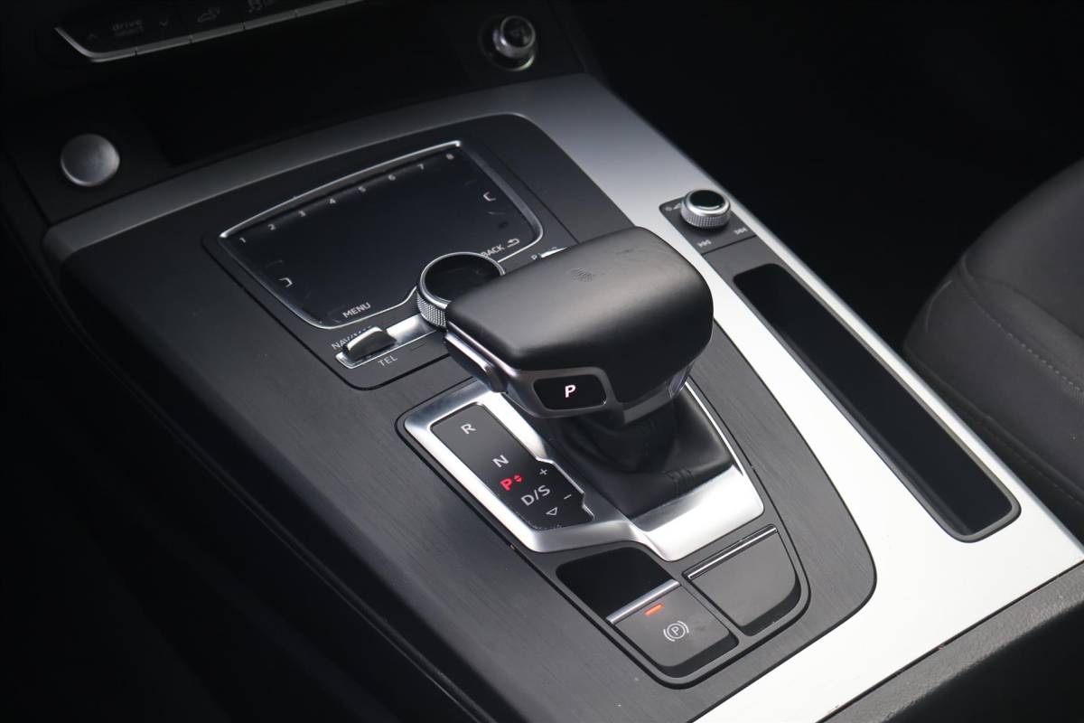Audi Q5 Audi Q5 50 S-Line TFSI e Quattro 299pk SoH 93% | Stoelverwarming | Cruise | LED | Navigatie | Climate | Trekhaak