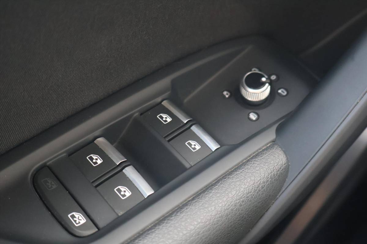 Audi Q5 Audi Q5 50 S-Line TFSI e Quattro 299pk SoH 93% | Stoelverwarming | Cruise | LED | Navigatie | Climate | Trekhaak