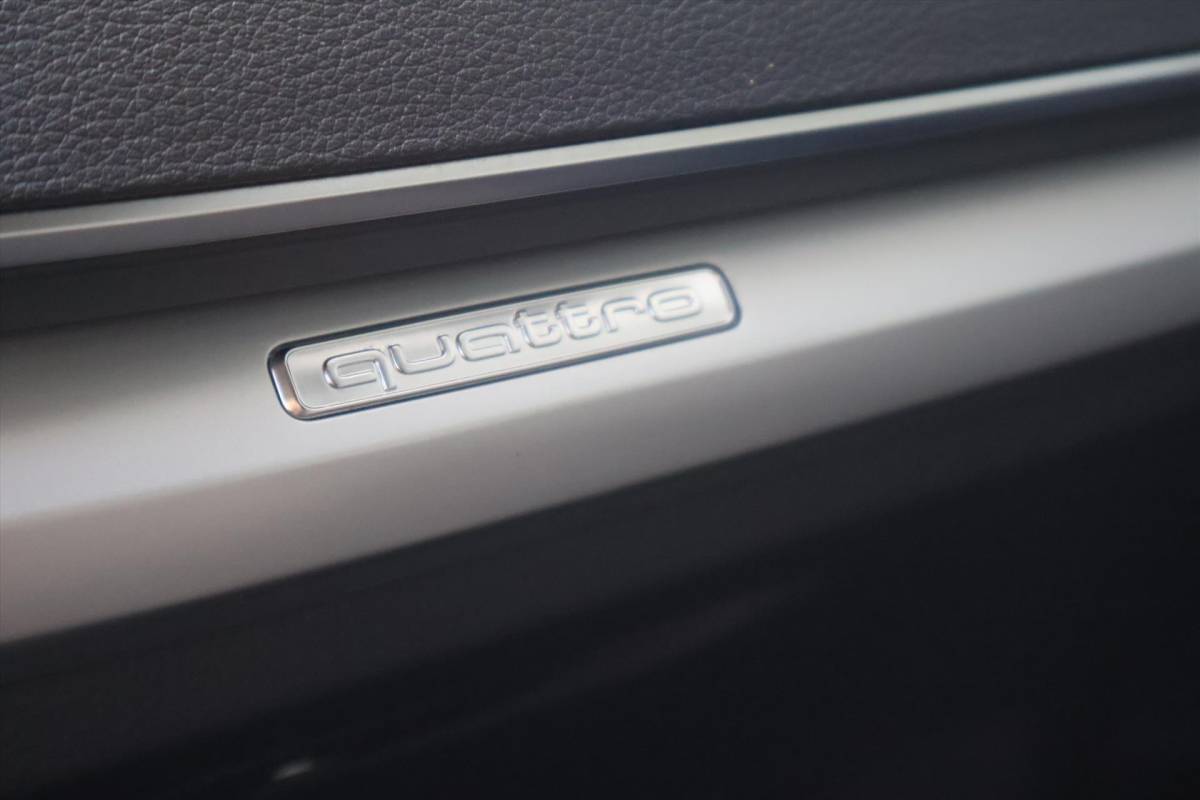 Audi Q5 Audi Q5 50 S-Line TFSI e Quattro 299pk SoH 93% | Stoelverwarming | Cruise | LED | Navigatie | Climate | Trekhaak