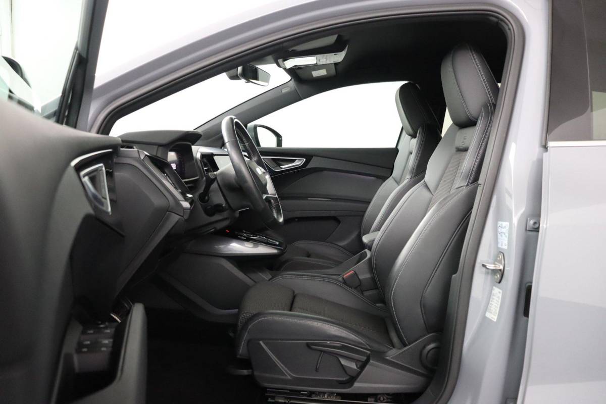 Audi Q4 e-tron Audi Q4 e-tron 35 Launch edition 55 kWh |ACC|Sfeerverlichting|S-Line