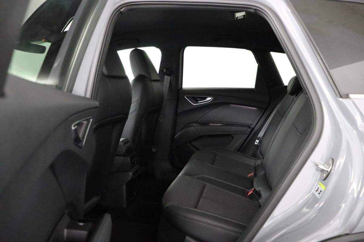 Audi Q4 e-tron Audi Q4 e-tron 35 Launch edition 55 kWh |ACC|Sfeerverlichting|S-Line