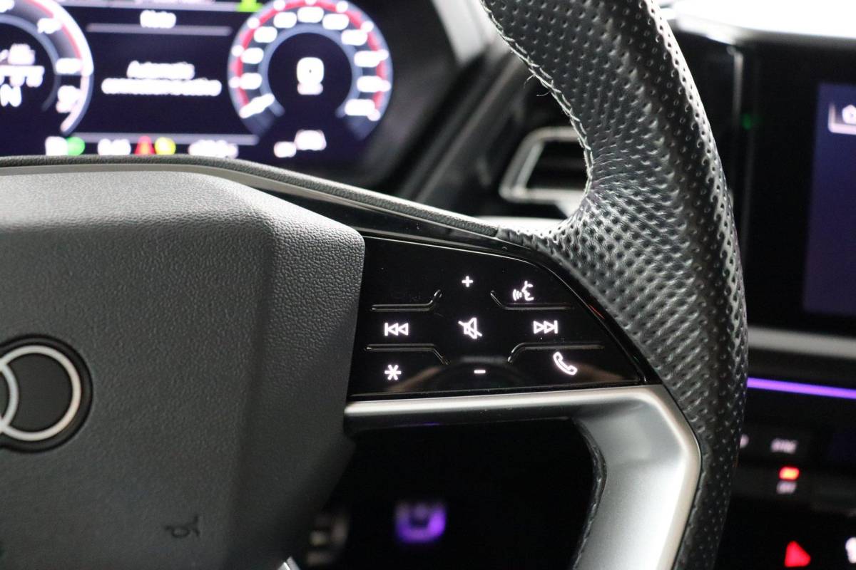 Audi Q4 e-tron Audi Q4 e-tron 35 Launch edition 55 kWh |ACC|Sfeerverlichting|S-Line