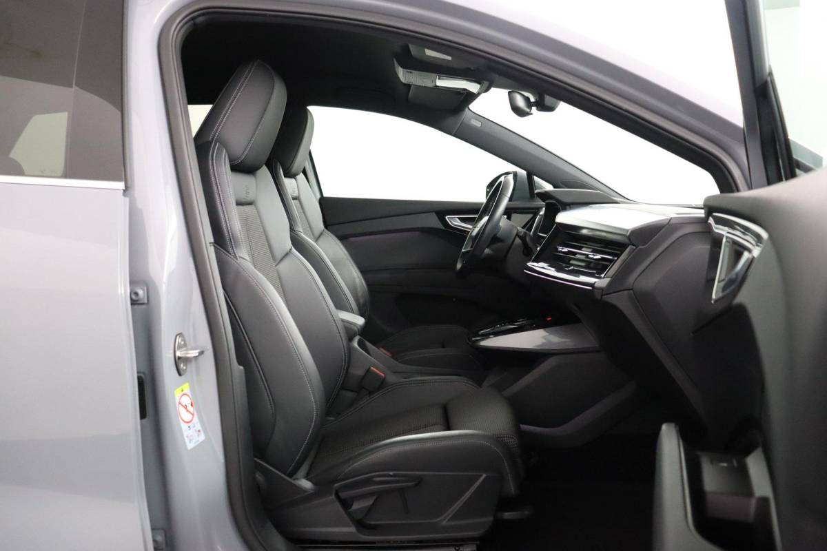 Audi Q4 e-tron Audi Q4 e-tron 35 Launch edition 55 kWh |ACC|Sfeerverlichting|S-Line