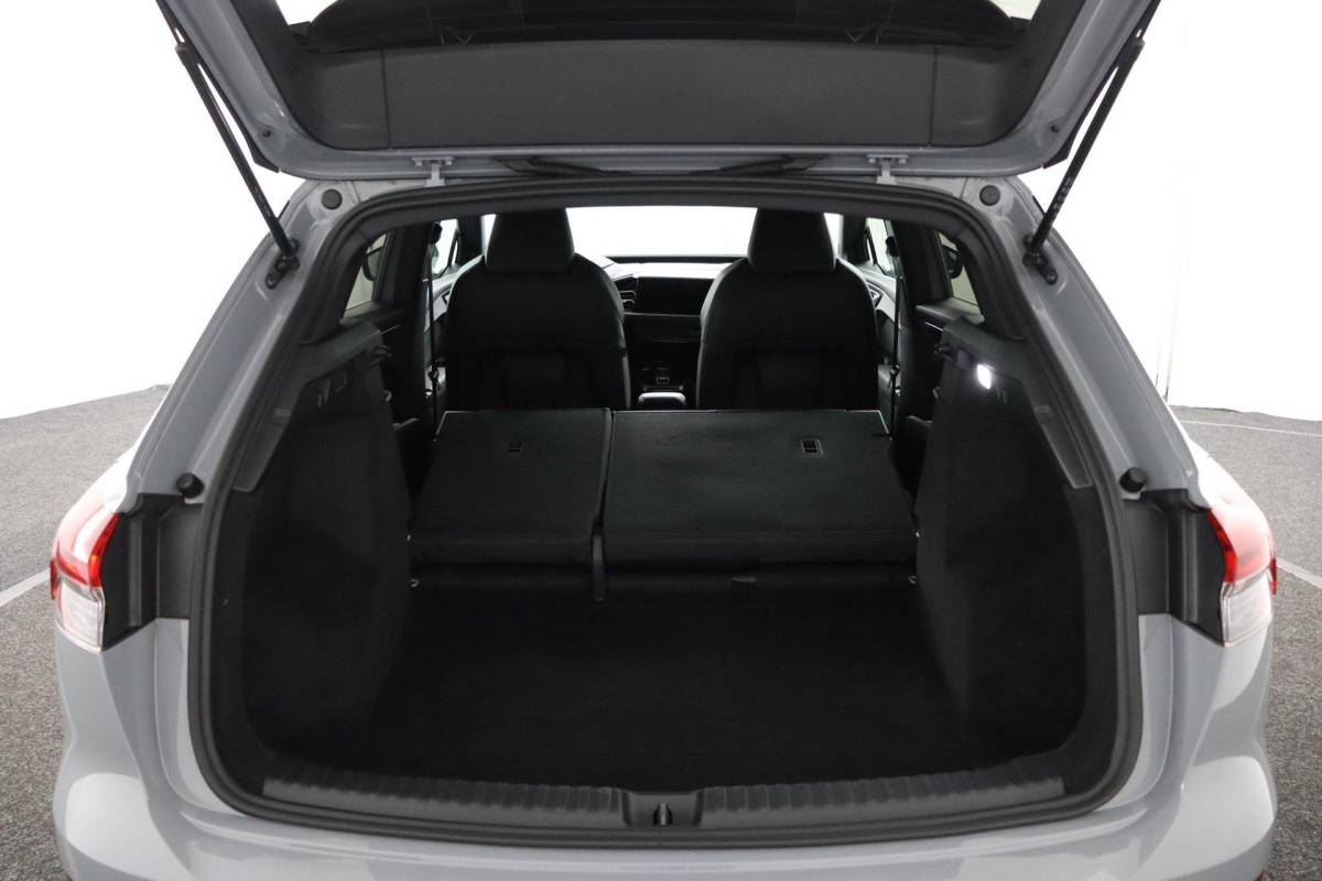 Audi Q4 e-tron Audi Q4 e-tron 35 Launch edition 55 kWh |ACC|Sfeerverlichting|S-Line
