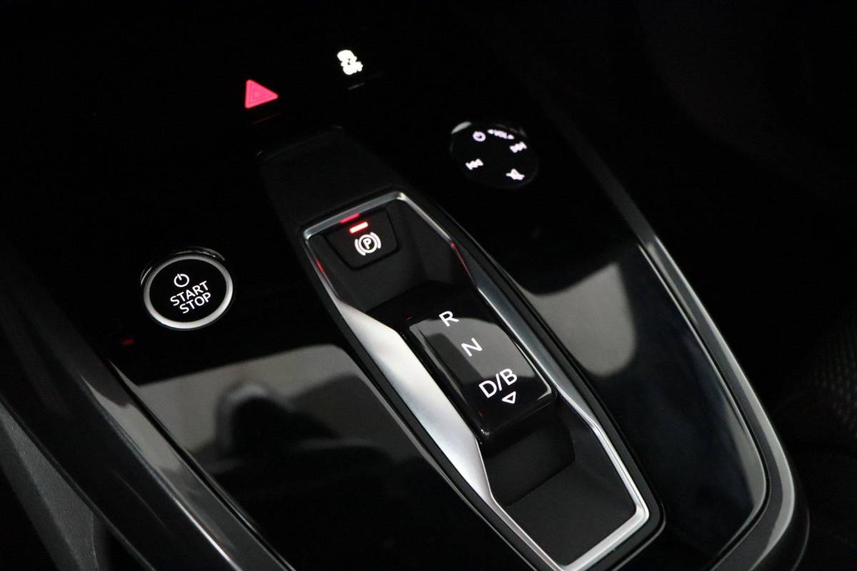 Audi Q4 e-tron Audi Q4 e-tron 35 Launch edition 55 kWh |ACC|Sfeerverlichting|S-Line