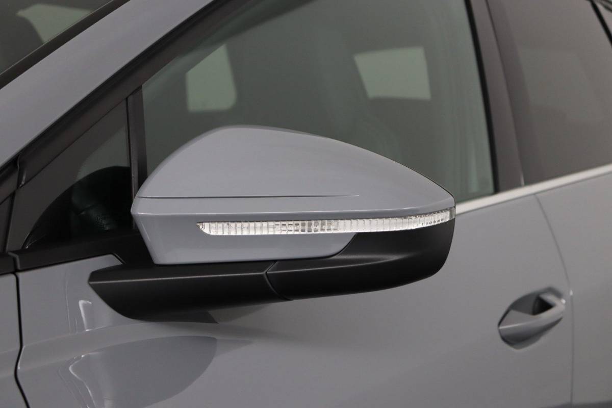 Audi Q4 e-tron Audi Q4 e-tron 35 Launch edition 55 kWh |ACC|Sfeerverlichting|S-Line