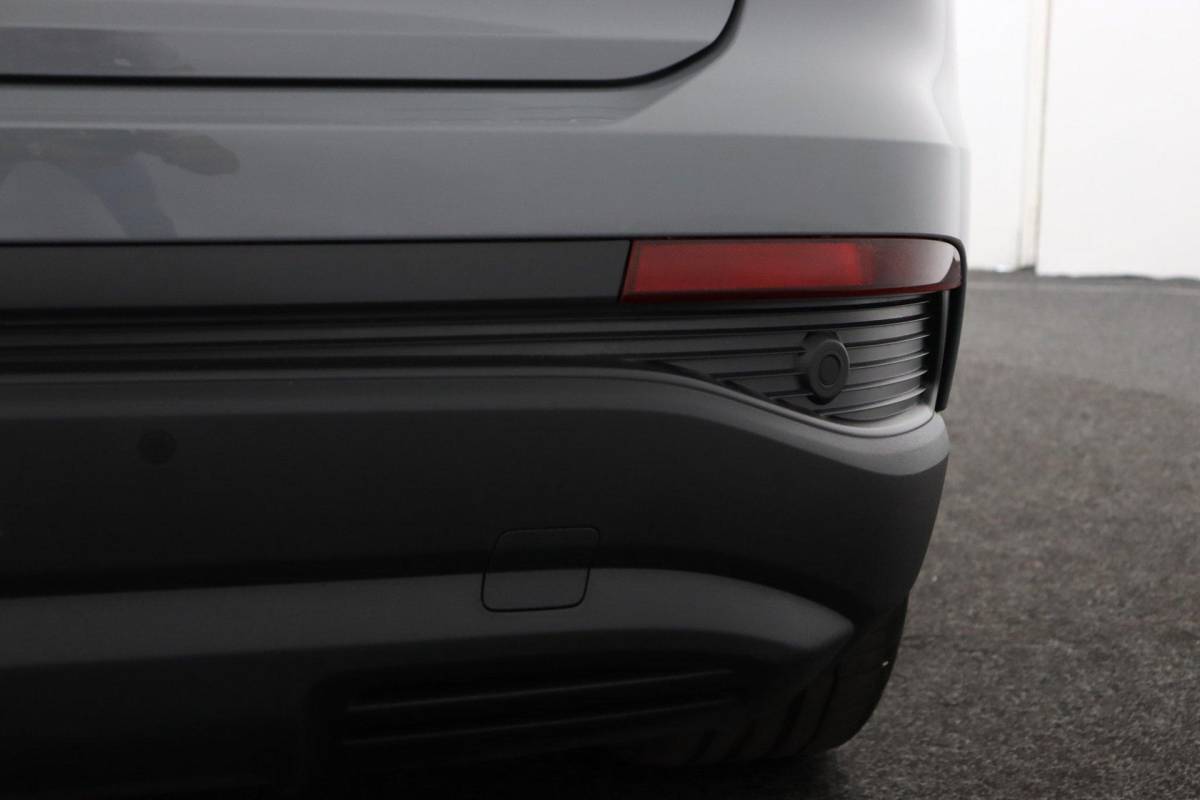 Audi Q4 e-tron Audi Q4 e-tron 35 Launch edition 55 kWh |ACC|Sfeerverlichting|S-Line