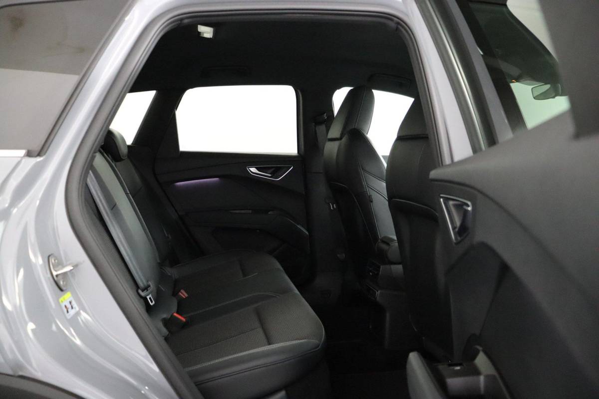 Audi Q4 e-tron Audi Q4 e-tron 35 Launch edition 55 kWh |ACC|Sfeerverlichting|S-Line