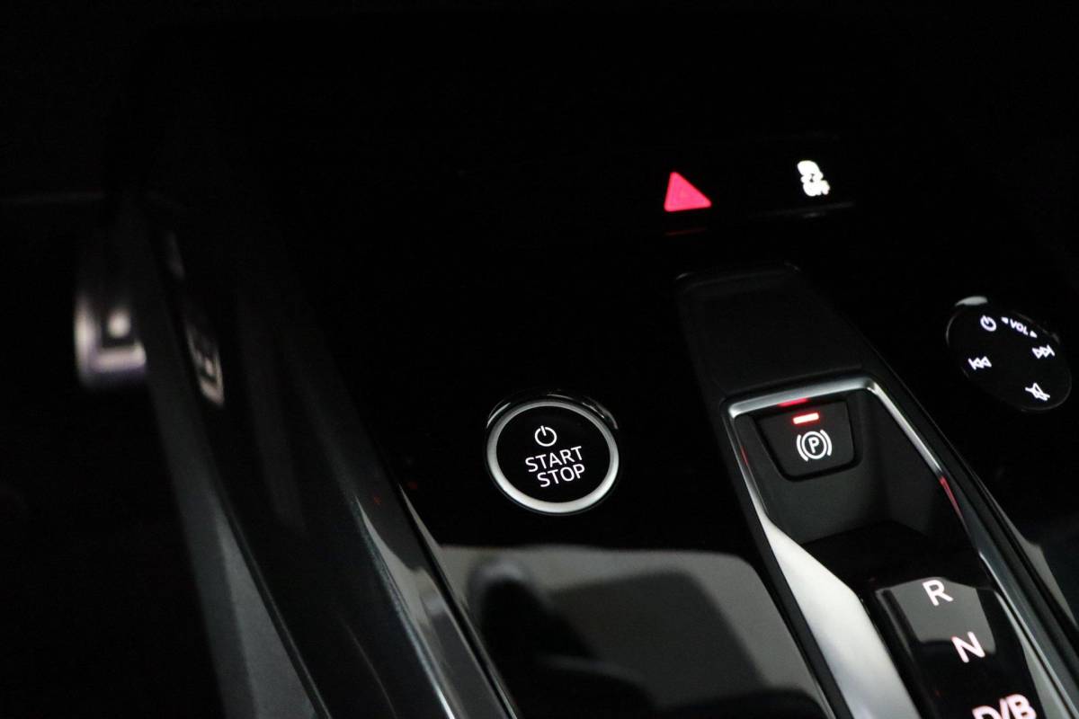 Audi Q4 e-tron Audi Q4 e-tron 35 Launch edition 55 kWh |ACC|Sfeerverlichting|S-Line