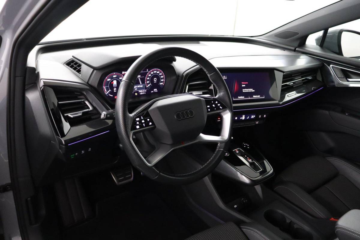 Audi Q4 e-tron Audi Q4 e-tron 35 Launch edition 55 kWh |ACC|Sfeerverlichting|S-Line