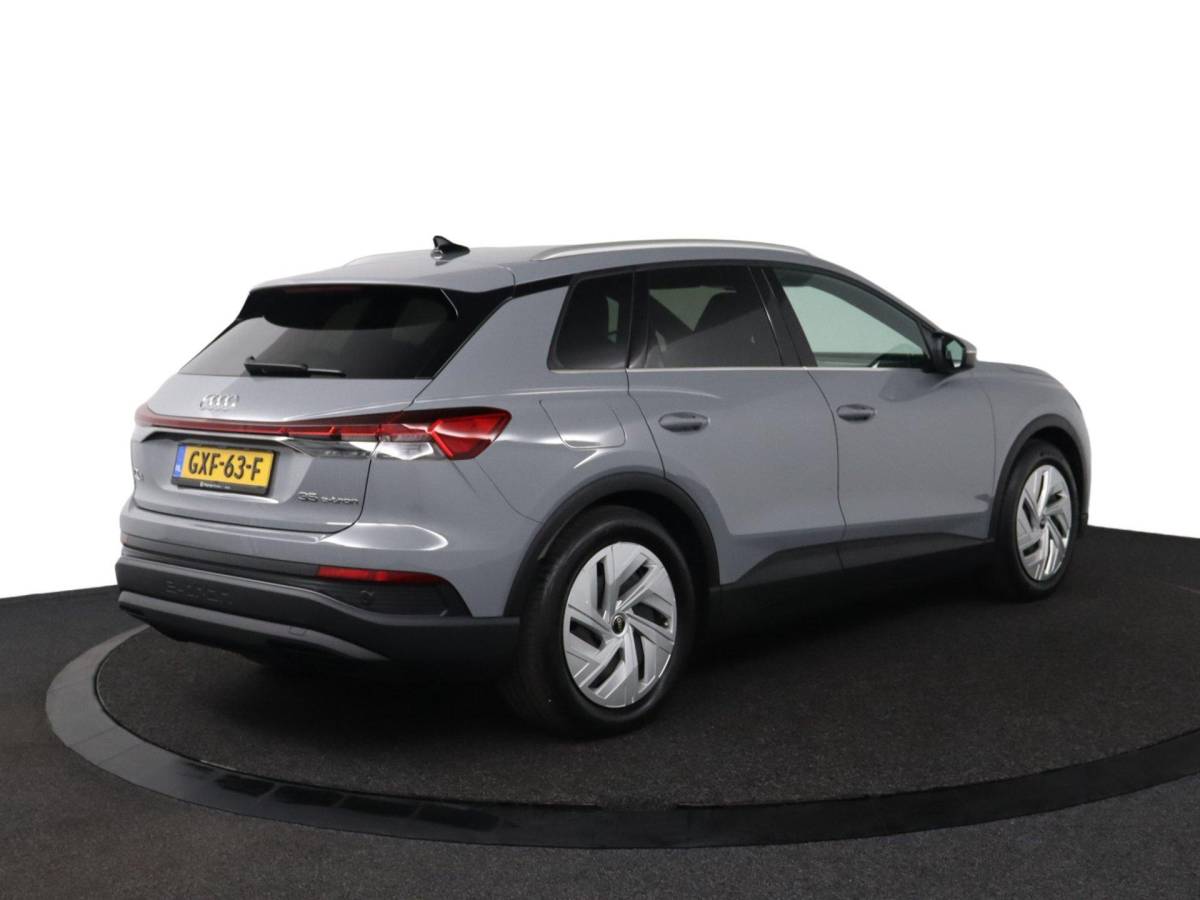 Audi Q4 e-tron Audi Q4 e-tron 35 Launch edition 55 kWh |ACC|Sfeerverlichting|S-Line