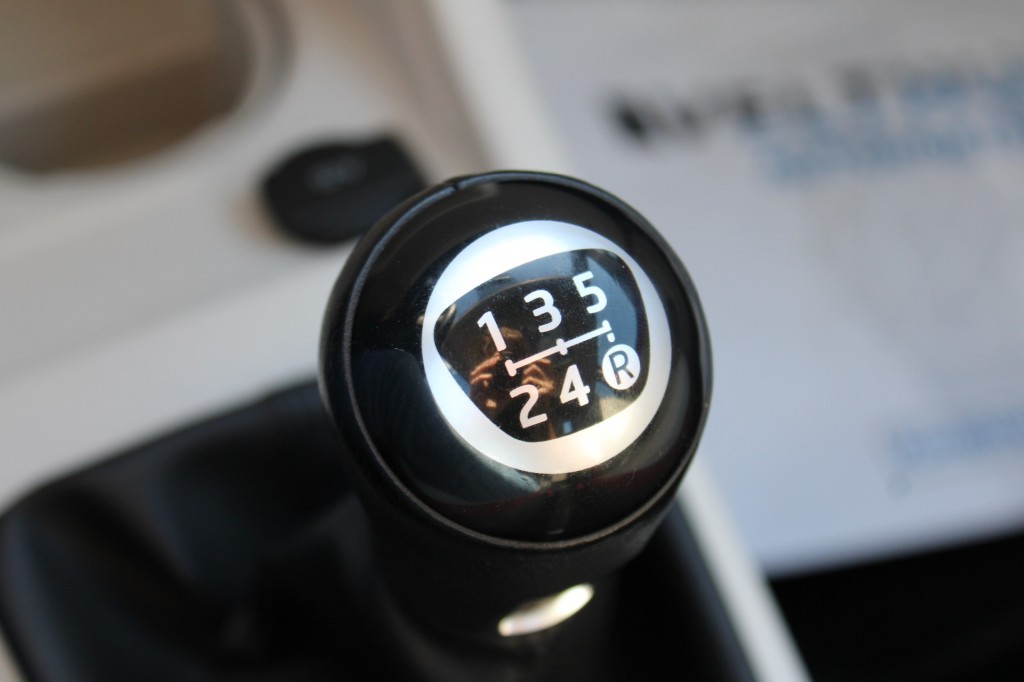 Volkswagen up! Volkswagen Up 1.0 60pk High Up! BM airco/el.schuifdak/lm velgen/stoelverw. 3-drs