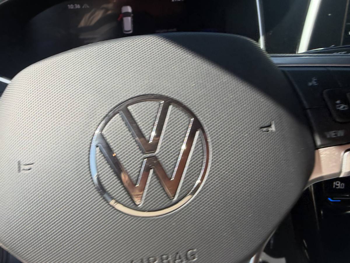 Volkswagen T-Roc Volkswagen T-Roc 1.5 TSI R-Line Edition Edition | IQ Light | Trekhaak | Camera | ACC | Ergo-active 2025 km 29.000 Nap