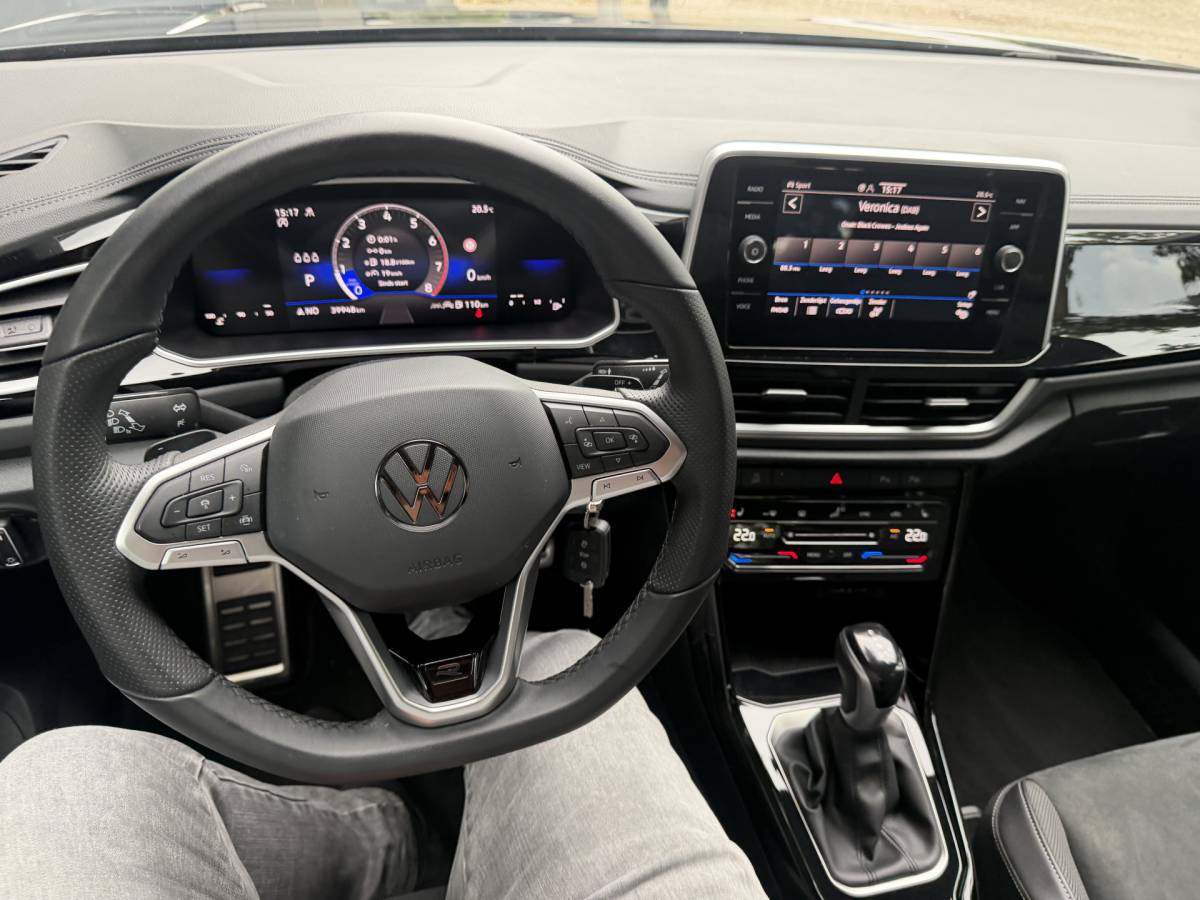 Volkswagen T-Roc Volkswagen T-Roc 1.5 TSI R-Line Edition Edition | IQ Light | Trekhaak | Camera | ACC | Ergo-active 2025 km 29.000 Nap