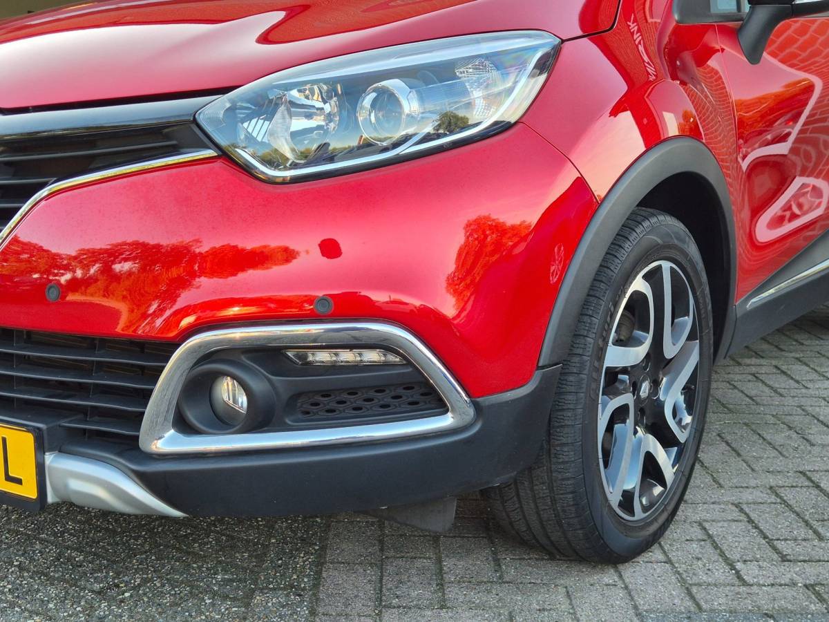 Renault Captur Renault Captur 1.2 TCe Xmod 118PK 5drs AUTOMAAT clima, cruise, navi, pcd, camera, trekhaak, keyless, stoelverw