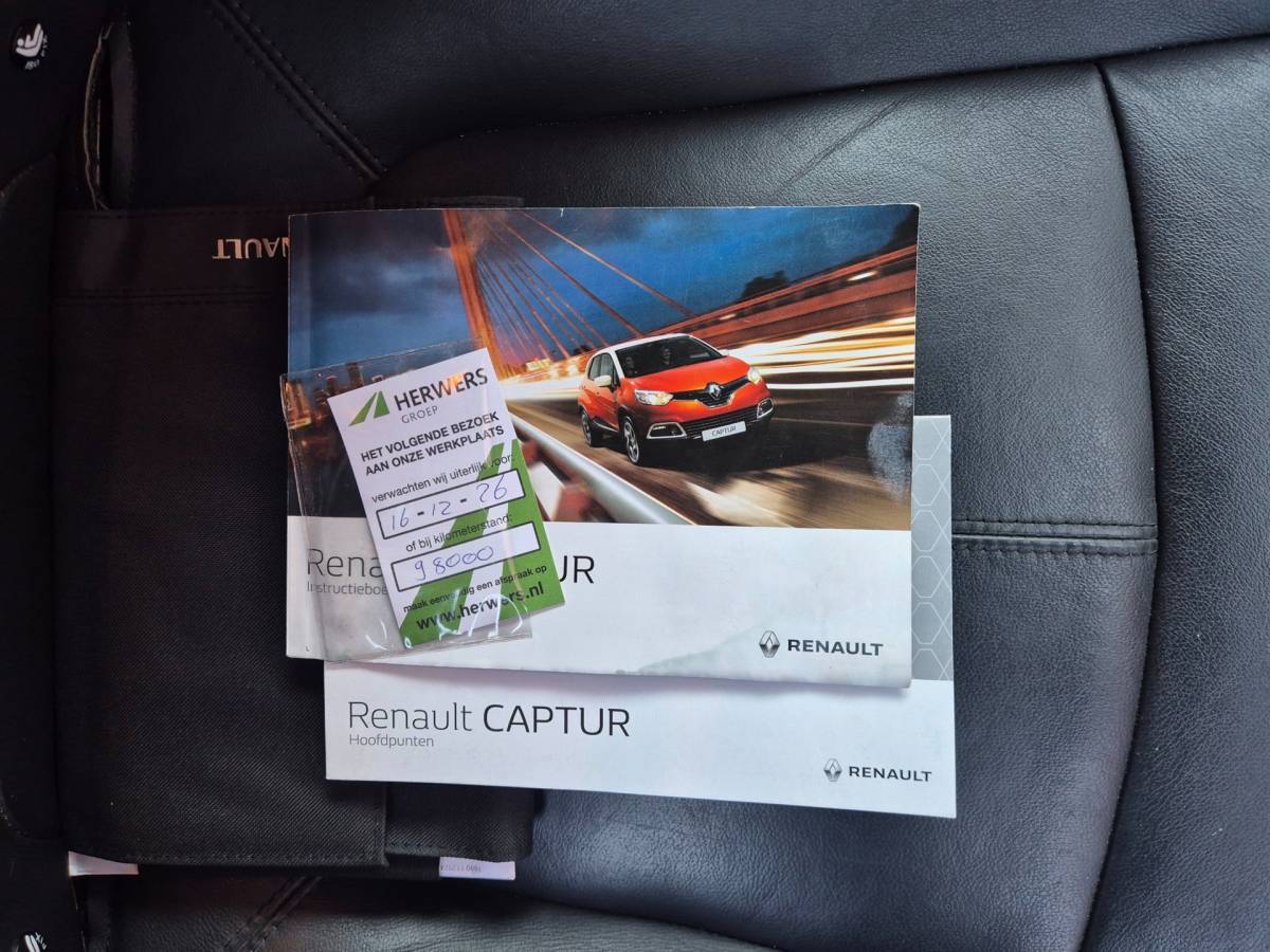 Renault Captur Renault Captur 1.2 TCe Xmod 118PK 5drs AUTOMAAT clima, cruise, navi, pcd, camera, trekhaak, keyless, stoelverw