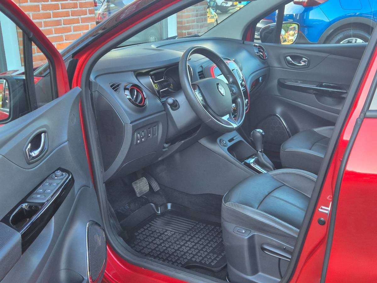 Renault Captur Renault Captur 1.2 TCe Xmod 118PK 5drs AUTOMAAT clima, cruise, navi, pcd, camera, trekhaak, keyless, stoelverw