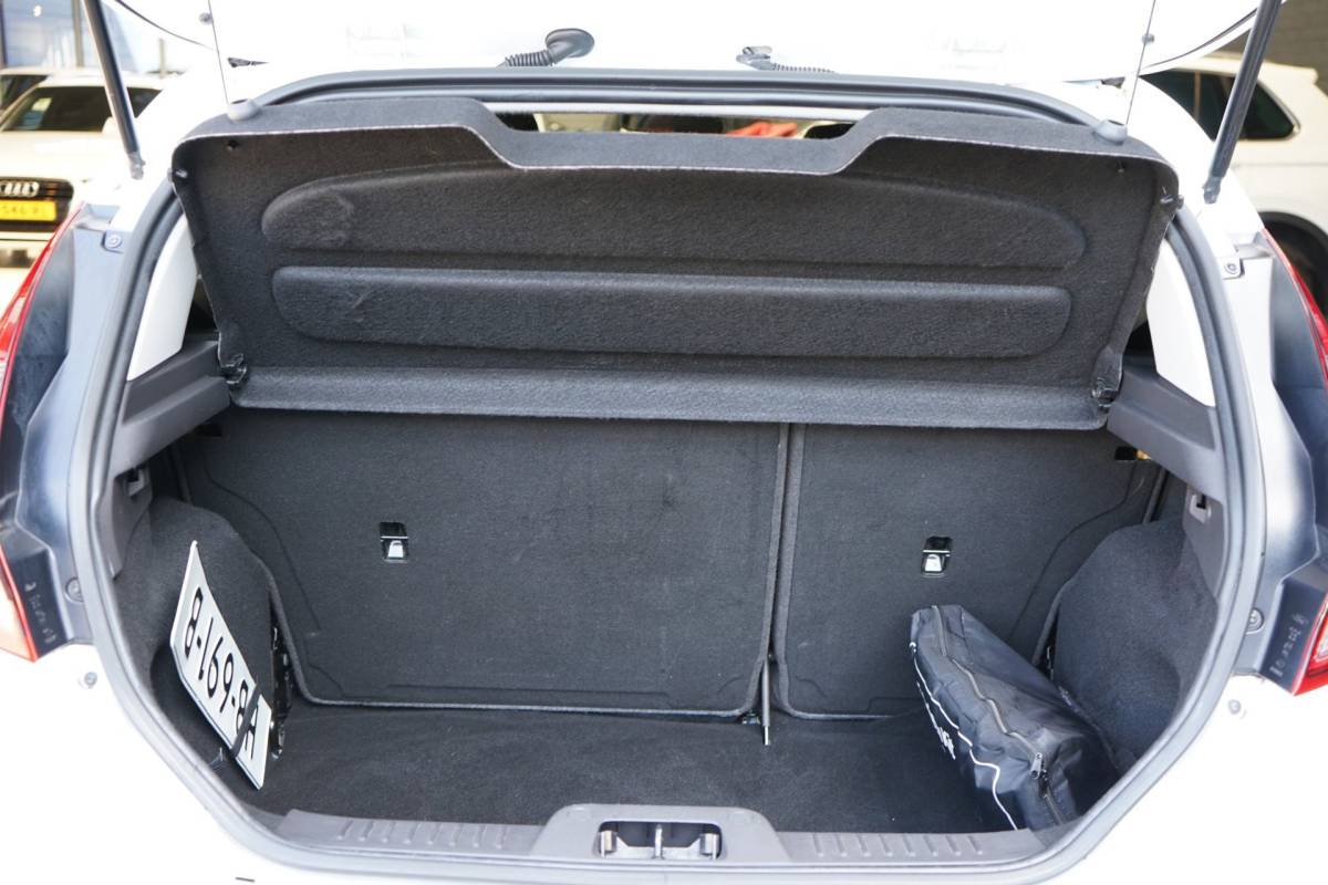 Ford Fiesta Ford Fiesta 1.0 White Edition | AIRCO | TREKHAAK | ELEK.RAMEN | NAP |APK.