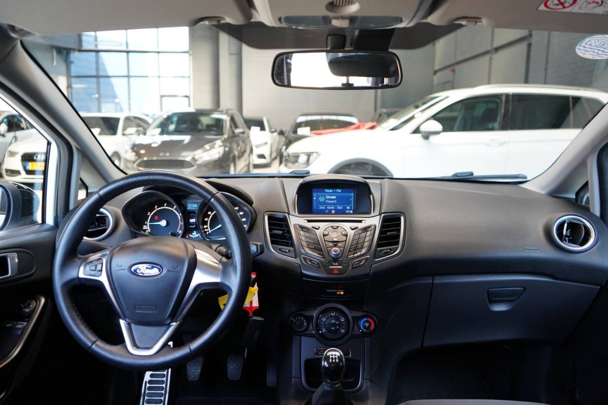 Ford Fiesta Ford Fiesta 1.0 White Edition | AIRCO | TREKHAAK | ELEK.RAMEN | NAP |APK.