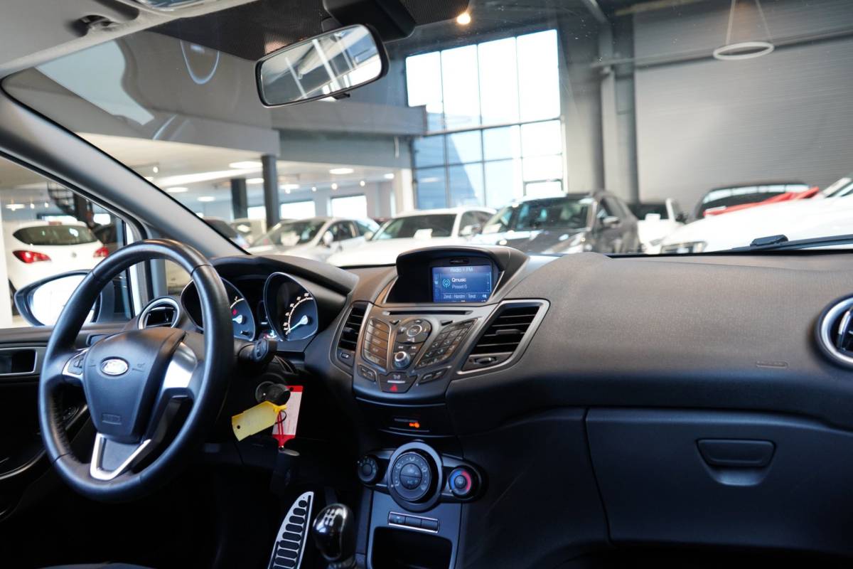 Ford Fiesta Ford Fiesta 1.0 White Edition | AIRCO | TREKHAAK | ELEK.RAMEN | NAP |APK.