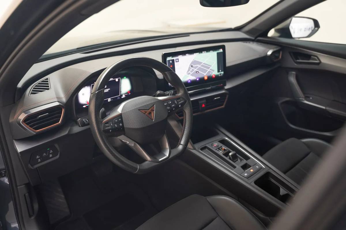 CUPRA Formentor CUPRA Formentor 1.4 e-Hybrid Business Edition Aut [ Panorama LED Adapt.cruise ]