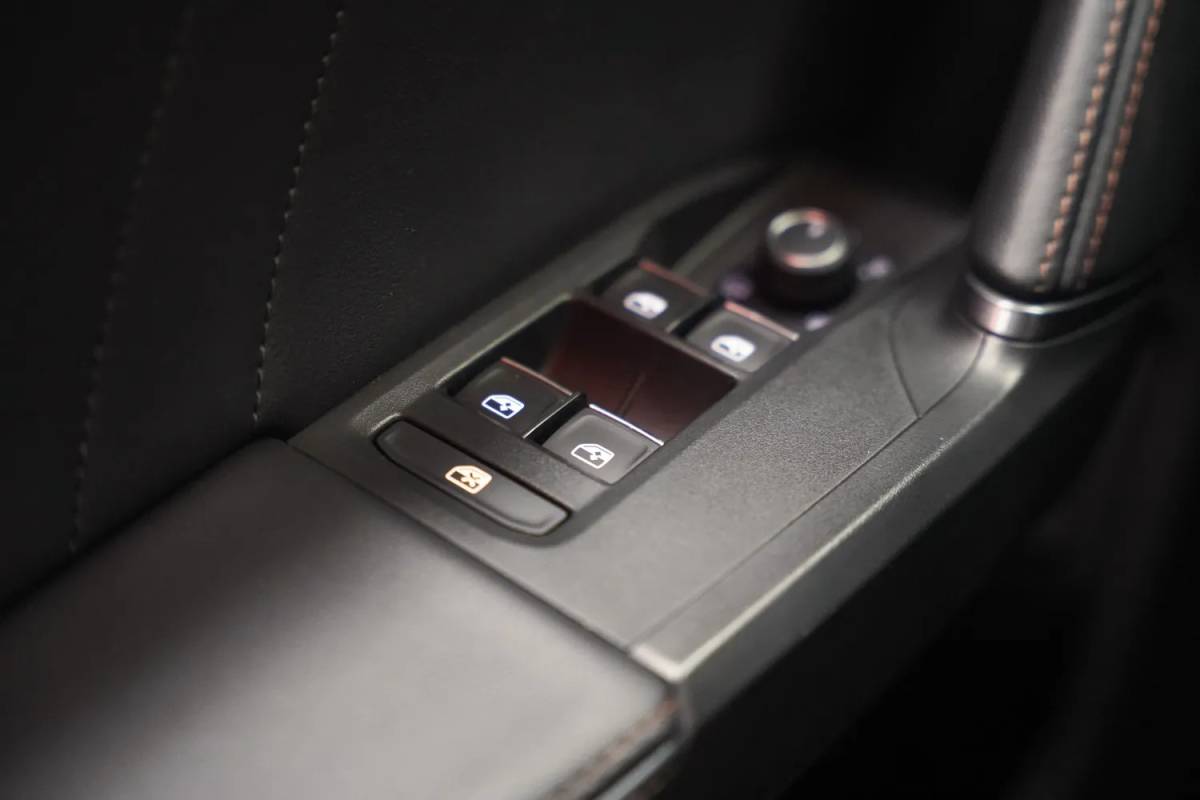 CUPRA Formentor CUPRA Formentor 1.4 e-Hybrid Business Edition Aut [ Panorama LED Adapt.cruise ]