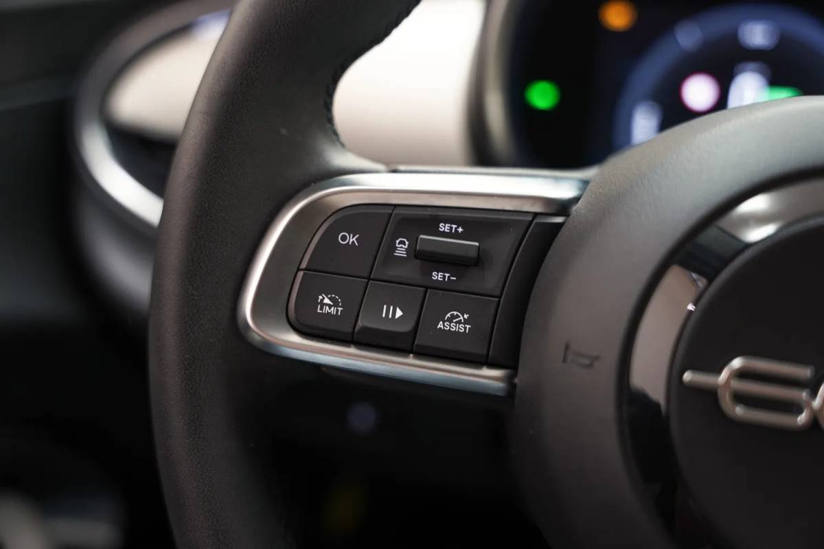 Fiat 600e Fiat 600e La Prima 54 kWh [ Navi Camera Apple / Android Leder Stoelverwarming ]