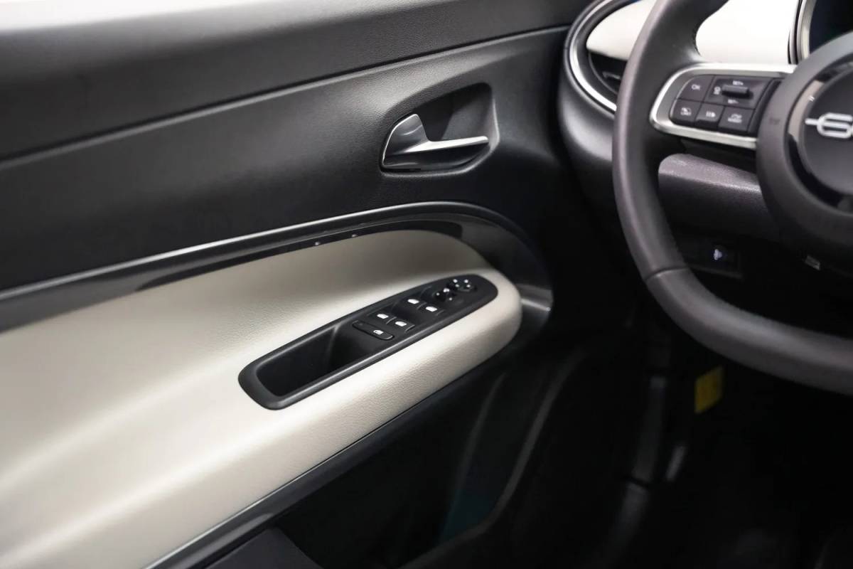 Fiat 600e Fiat 600e La Prima 54 kWh [ Navi Camera Apple / Android Leder Stoelverwarming ]
