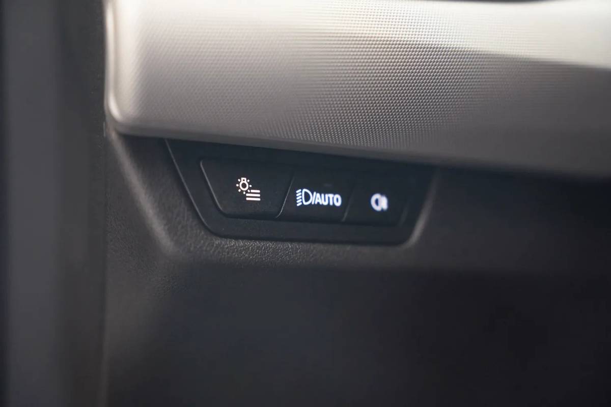 BMW iX1 BMW iX1 xDrive30 67 kWh Executive Sport [ LED Navi HUD 360° Camera Sportstoelen Stoelverwarming ]