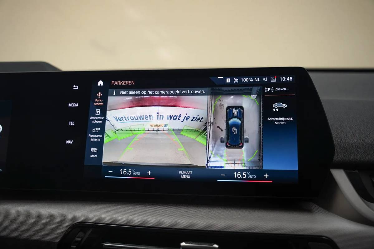 BMW iX1 BMW iX1 xDrive30 67 kWh Executive Sport [ LED Navi HUD 360° Camera Sportstoelen Stoelverwarming ]