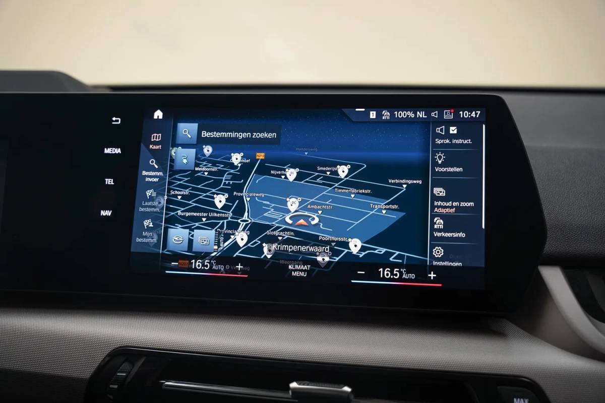 BMW iX1 BMW iX1 xDrive30 67 kWh Executive Sport [ LED Navi HUD 360° Camera Sportstoelen Stoelverwarming ]