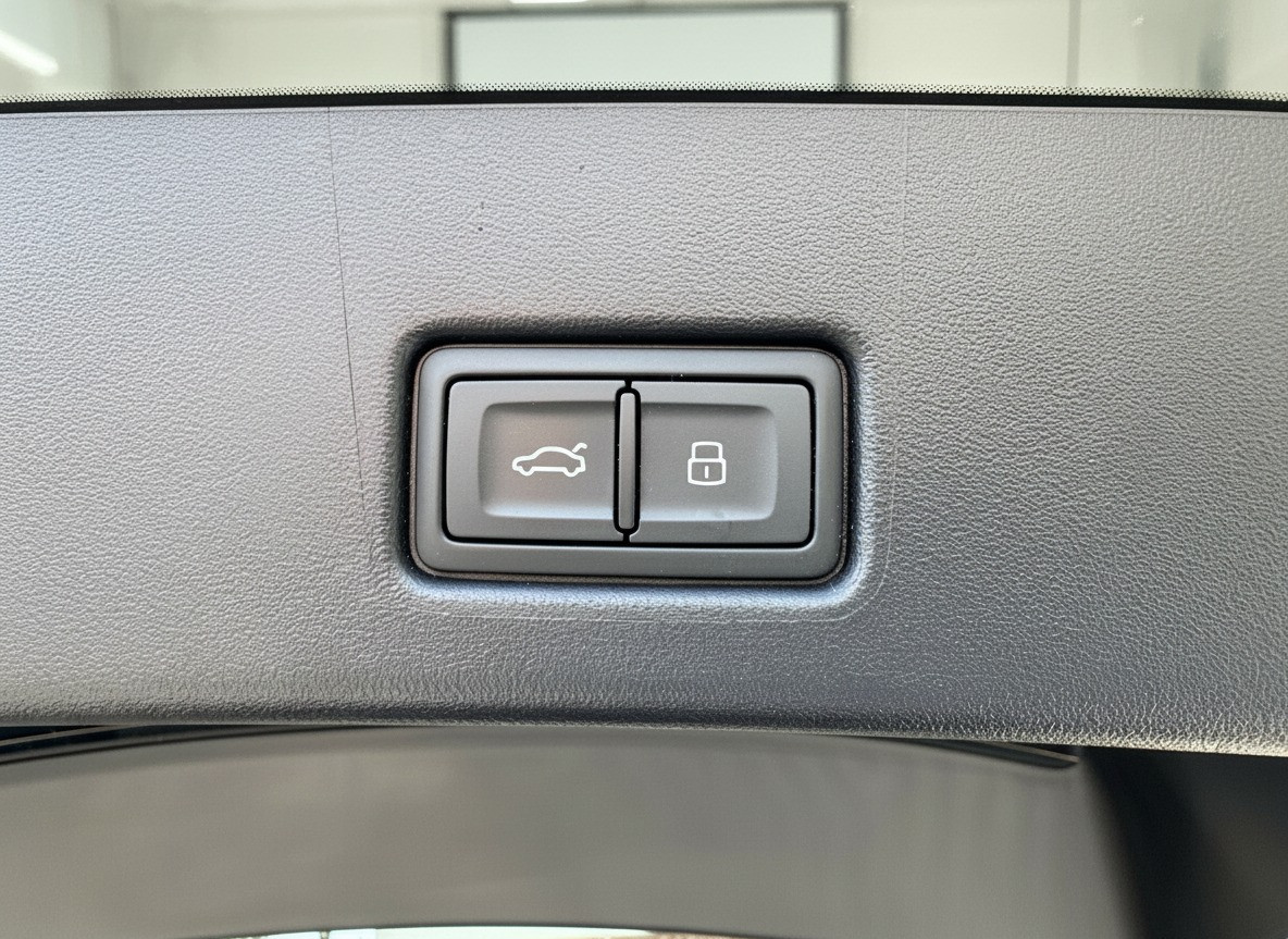 Audi Q4 Sportback e-tron Audi Q4 Sportback E-TRON 35 EDITION 55 kWh 170PK LEDER/VIRTUAL/NAVI  EL KLEP