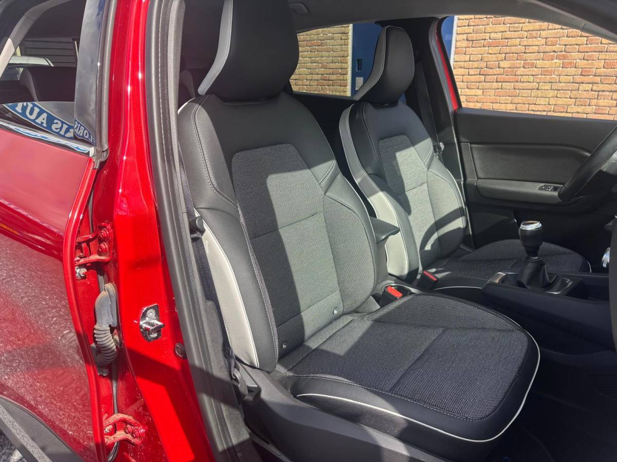 Renault Captur Renault Captur 1.0 TCe 100 Edition One|Keyless|Trekhaak|Carplay|Dealer onderhouden|