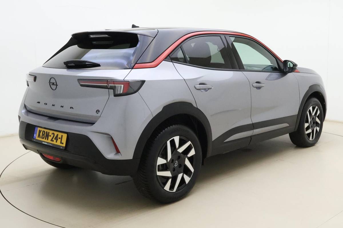 Opel Mokka-e Opel Mokka-e GS Line 50-kWh | 3-fase | Camera | Apple Carplay/Android Auto | 17″ LM Velgen | Park Pilot | All Season |