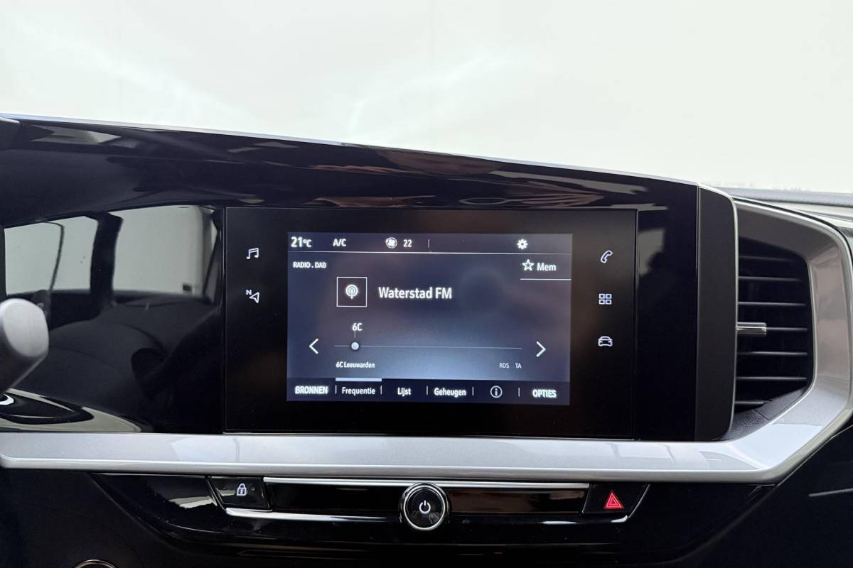 Opel Mokka-e Opel Mokka-e GS Line 50-kWh | 3-fase | Camera | Apple Carplay/Android Auto | 17″ LM Velgen | Park Pilot | All Season |