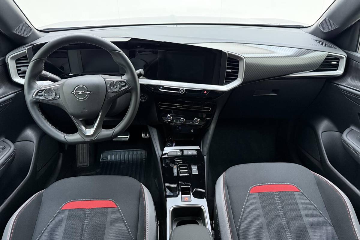 Opel Mokka-e Opel Mokka-e GS Line 50-kWh | 3-fase | Camera | Apple Carplay/Android Auto | 17″ LM Velgen | Park Pilot | All Season |