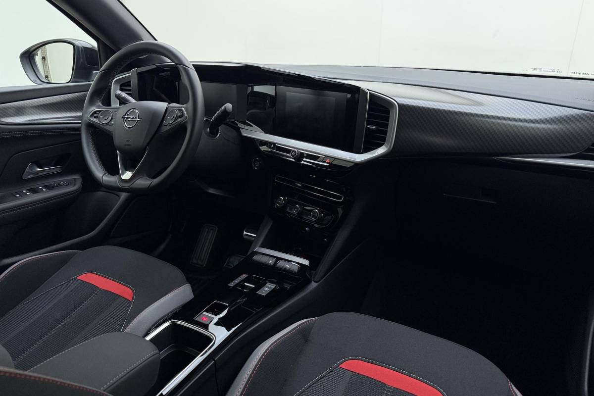 Opel Mokka-e Opel Mokka-e GS Line 50-kWh | 3-fase | Camera | Apple Carplay/Android Auto | 17″ LM Velgen | Park Pilot | All Season |