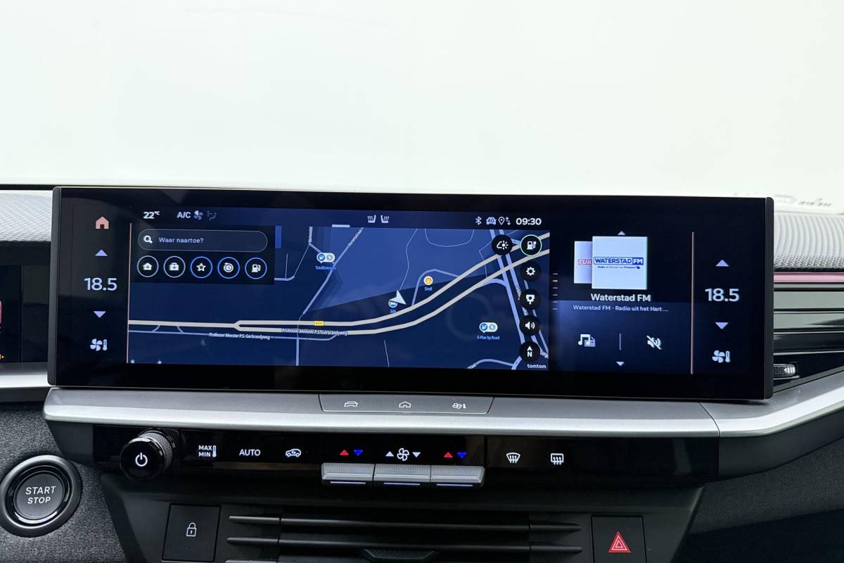 Opel Grandland Opel Grandland 1.6 Turbo Plug-in-Hybrid Ultimate | Lederen bekleding | Panoramisch schuif/kantel dak | Stoelverwarming en ventilatie | Achterbankverwarming | Elektrische achterklep | Keyless