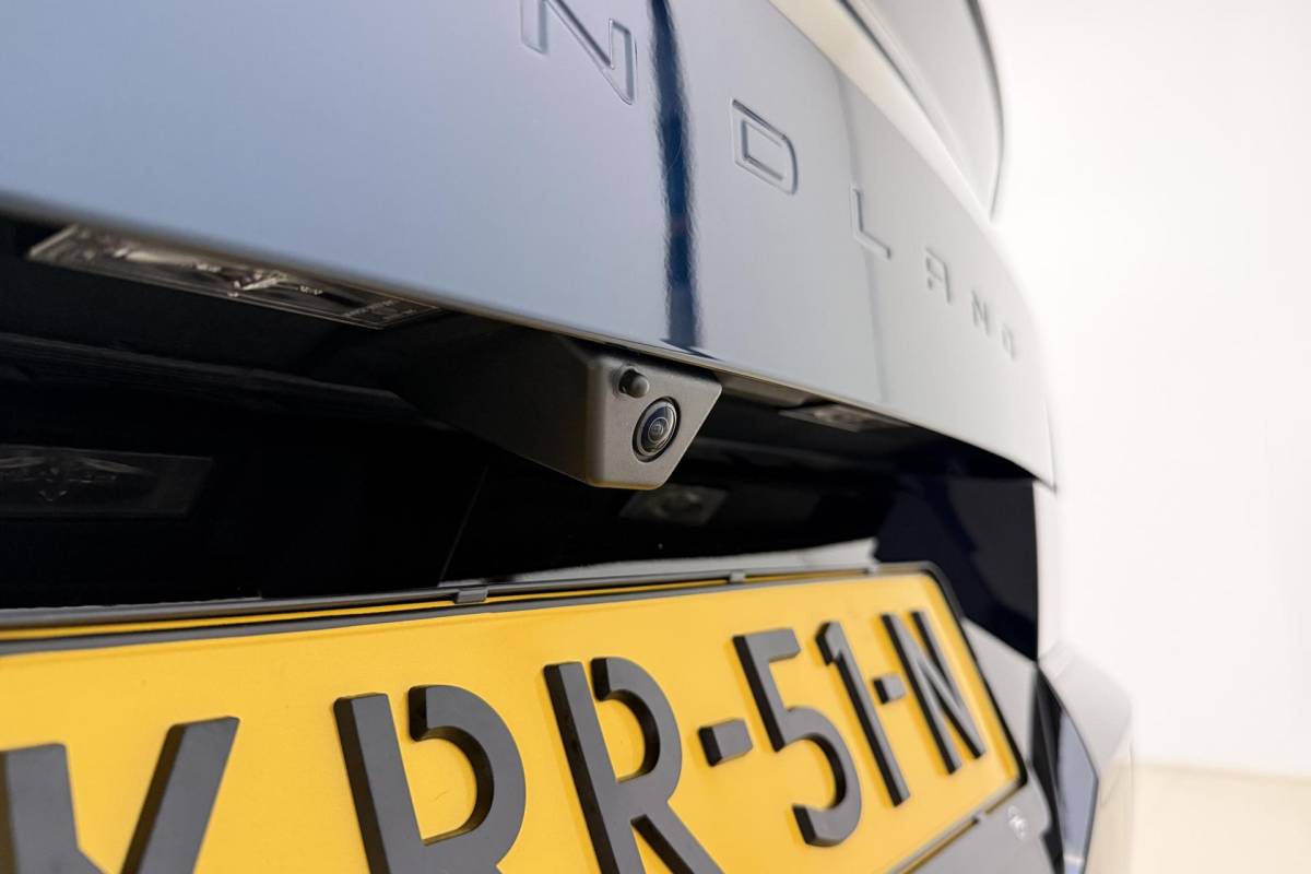 Opel Grandland Opel Grandland 1.6 Turbo Plug-in-Hybrid Ultimate | Lederen bekleding | Panoramisch schuif/kantel dak | Stoelverwarming en ventilatie | Achterbankverwarming | Elektrische achterklep | Keyless