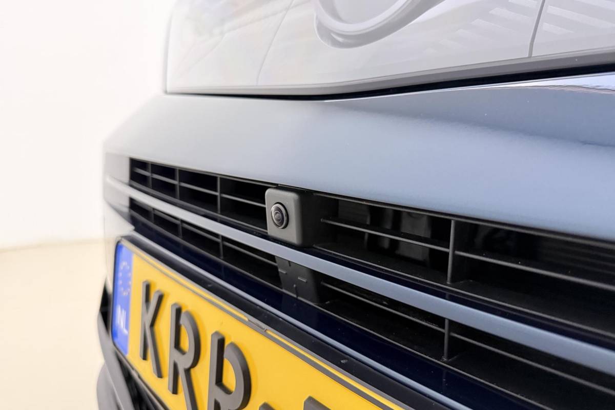 Opel Grandland Opel Grandland 1.6 Turbo Plug-in-Hybrid Ultimate | Lederen bekleding | Panoramisch schuif/kantel dak | Stoelverwarming en ventilatie | Achterbankverwarming | Elektrische achterklep | Keyless