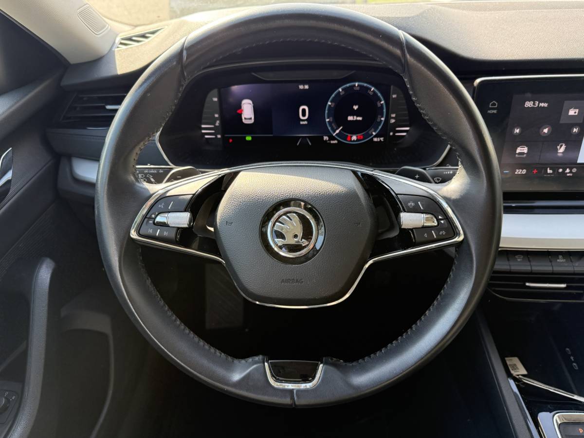 Škoda Octavia ŠKODA Octavia Combi 1.0 e-TSI Business Edition Plus ✅ Automaat ✅ CarPlay / Android auto ✅ Trekhaak