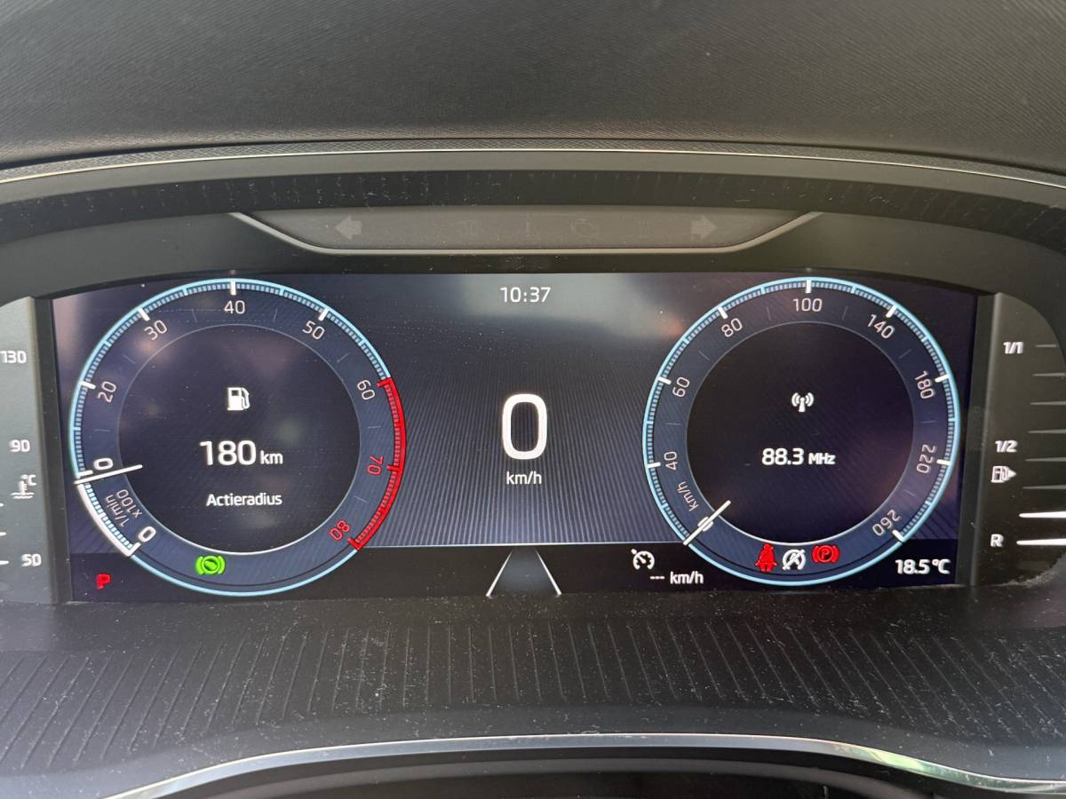 Škoda Octavia ŠKODA Octavia Combi 1.0 e-TSI Business Edition Plus ✅ Automaat ✅ CarPlay / Android auto ✅ Trekhaak