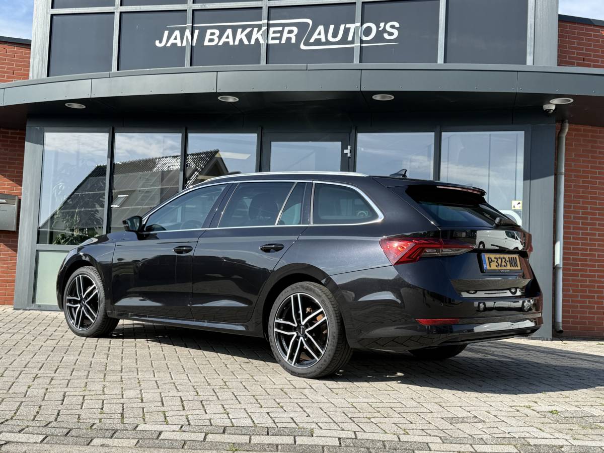 Škoda Octavia ŠKODA Octavia Combi 1.0 e-TSI Business Edition Plus ✅ Automaat ✅ CarPlay / Android auto ✅ Trekhaak