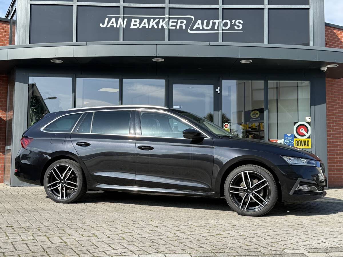 Škoda Octavia ŠKODA Octavia Combi 1.0 e-TSI Business Edition Plus ✅ Automaat ✅ CarPlay / Android auto ✅ Trekhaak