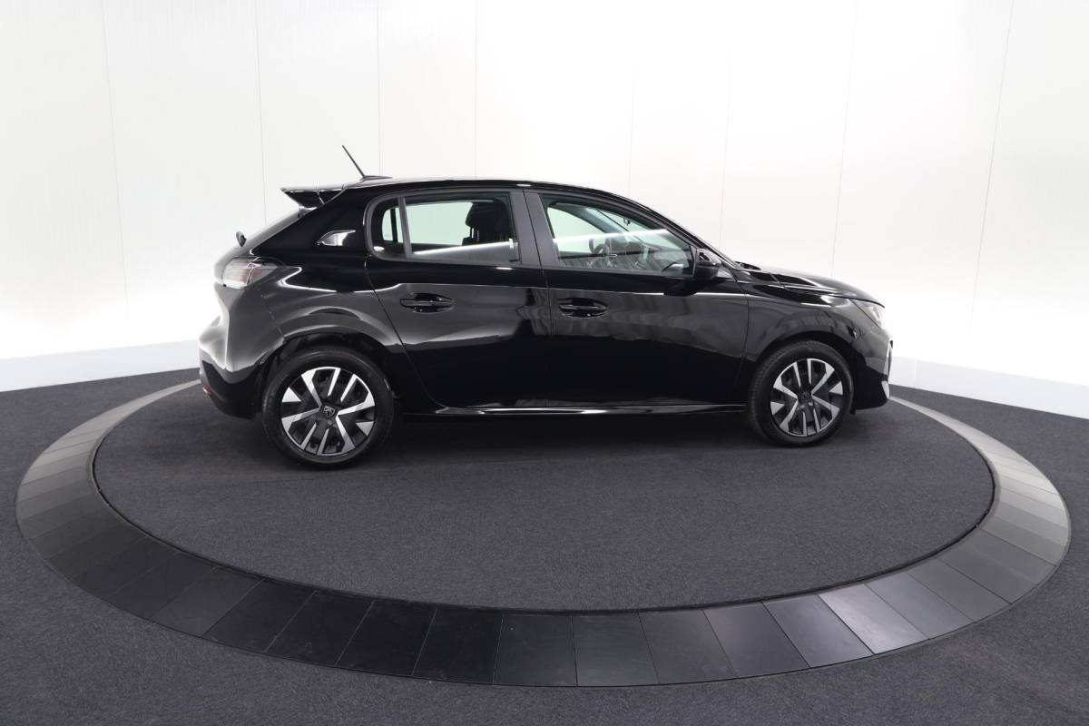 Peugeot 208 Peugeot 208 1.2 Hybrid 110 e-DCS6 Business | Direct Leverbaar | Apple Carplay | Parkeersensoren