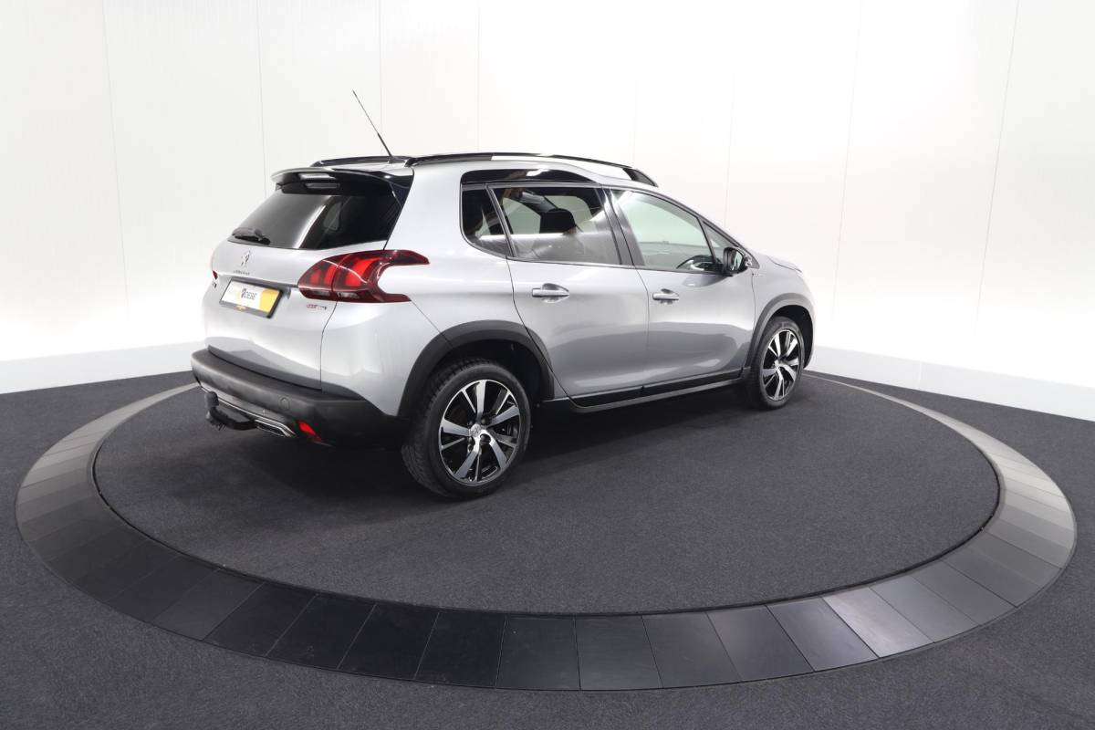 Peugeot 2008 Peugeot 2008 PureTech 110 EAT6 GT-Line | Trekhaak | Panoramadak | Apple Carplay | Parkeersensoren