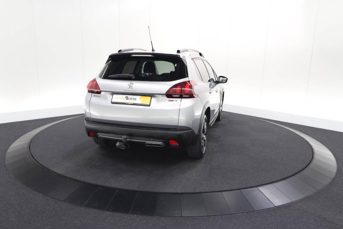 Peugeot 2008 Peugeot 2008 PureTech 110 EAT6 GT-Line | Trekhaak | Panoramadak | Apple Carplay | Parkeersensoren